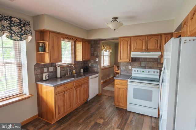405 WALDON RD, Langhorne, PA 19047
