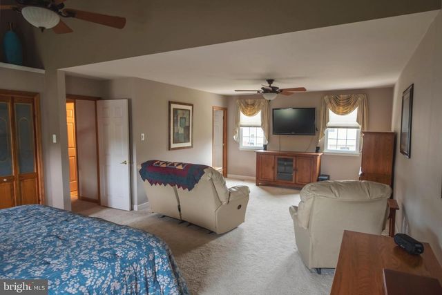 405 WALDON RD, Langhorne, PA 19047
