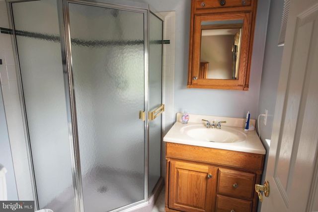 405 WALDON RD, Langhorne, PA 19047