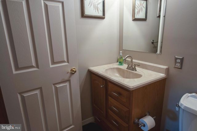 405 WALDON RD, Langhorne, PA 19047