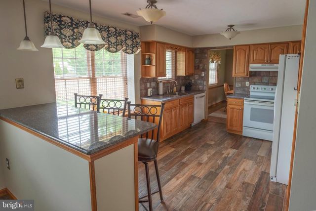 405 WALDON RD, Langhorne, PA 19047