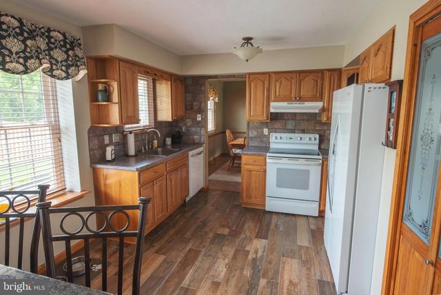405 WALDON RD, Langhorne, PA 19047