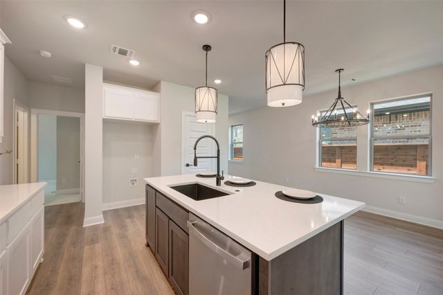 1733 Mosaic Way, Mesquite, TX 75181