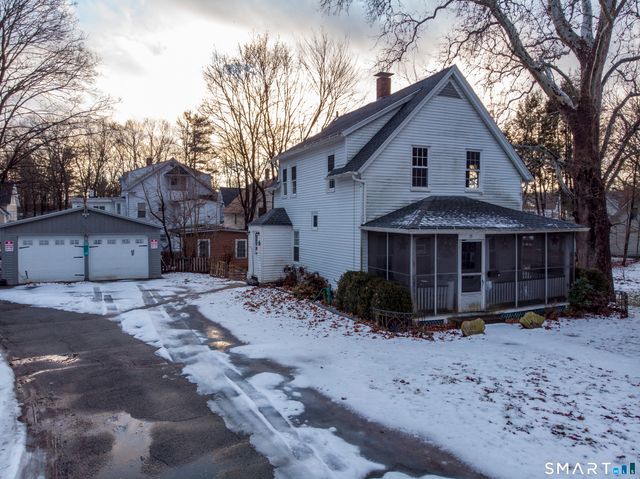 33 Chapman Street, Putnam, CT 06260