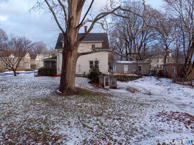 33 Chapman Street, Putnam, CT 06260