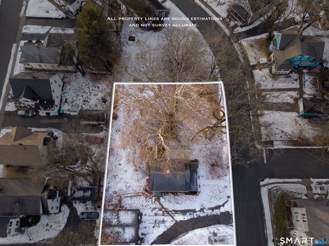 33 Chapman Street, Putnam, CT 06260