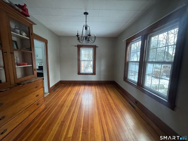 33 Chapman Street, Putnam, CT 06260