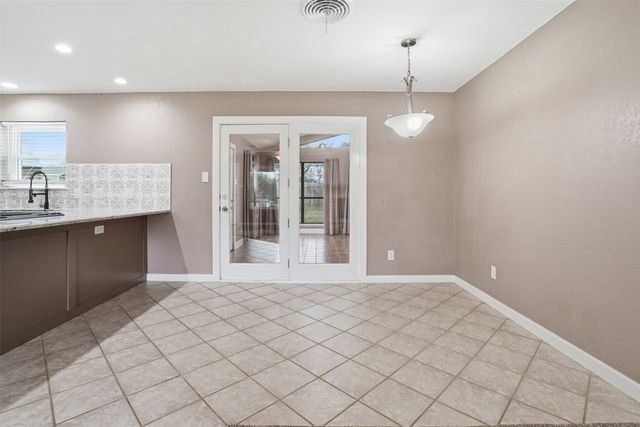 2318 Poco Court, Granbury, TX 76048
