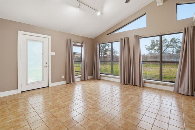 2318 Poco Court, Granbury, TX 76048