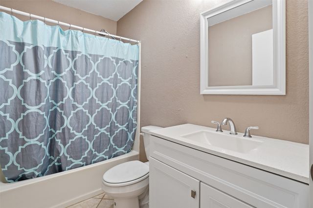 2318 Poco Court, Granbury, TX 76048