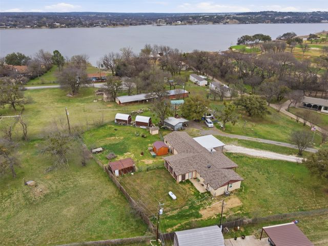 2318 Poco Court, Granbury, TX 76048