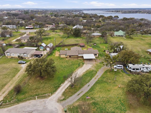 2318 Poco Court, Granbury, TX 76048
