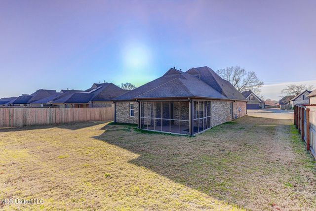 2262 Metcalf Way, Southaven, MS 38672