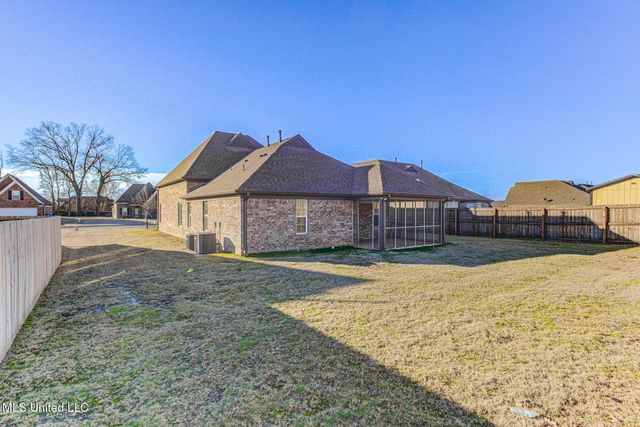 2262 Metcalf Way, Southaven, MS 38672