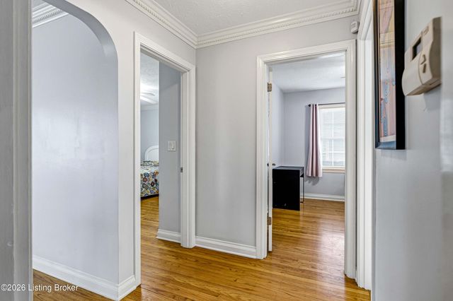 4905 Paramount Dr, Louisville, KY 40258