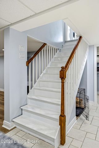 4905 Paramount Dr, Louisville, KY 40258