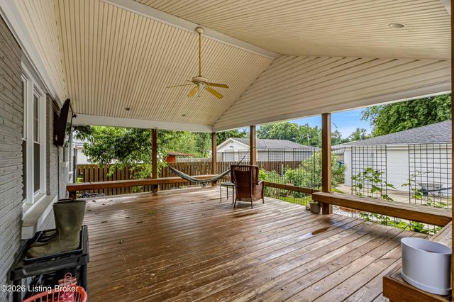 4905 Paramount Dr, Louisville, KY 40258