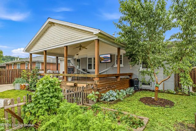 4905 Paramount Dr, Louisville, KY 40258