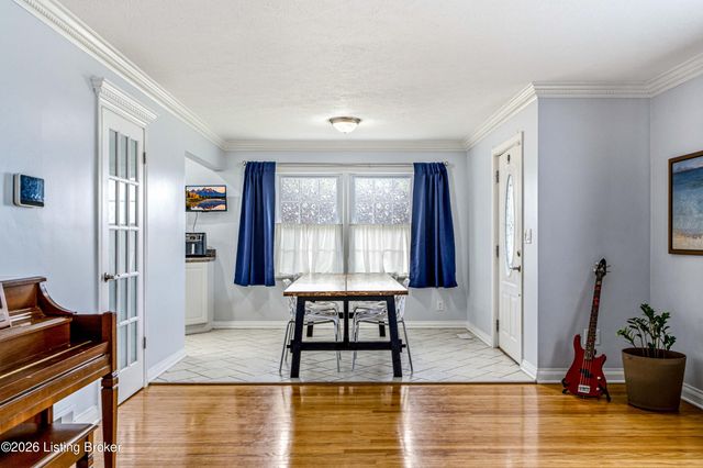 4905 Paramount Dr, Louisville, KY 40258