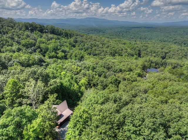 8 North Face Drive, Blue Ridge, GA 30513