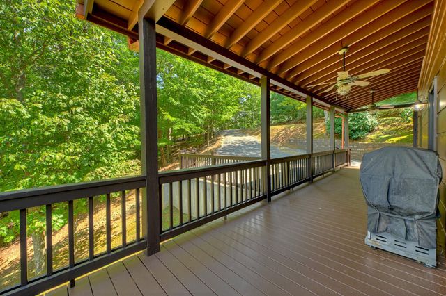 8 North Face Drive, Blue Ridge, GA 30513