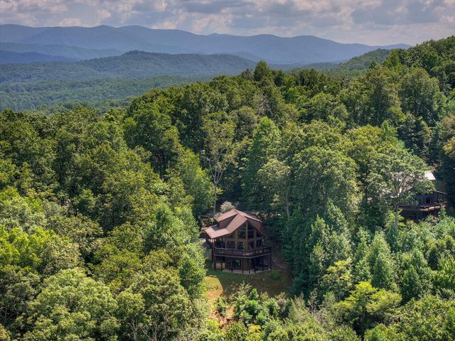 8 North Face Drive, Blue Ridge, GA 30513