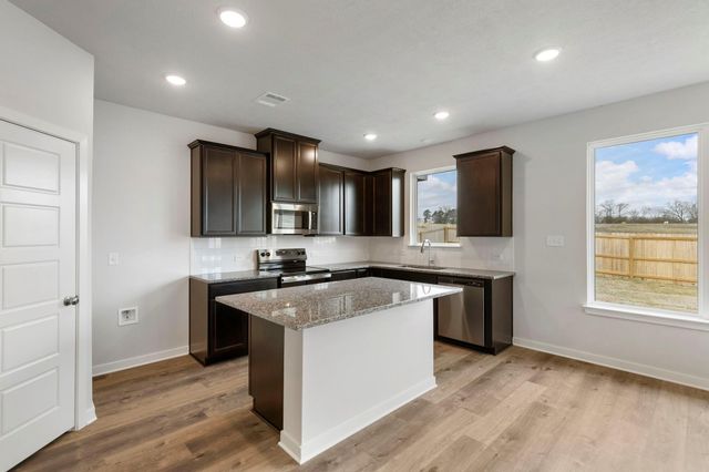 603 Rockbridge Drive, Huntsville, TX 77340