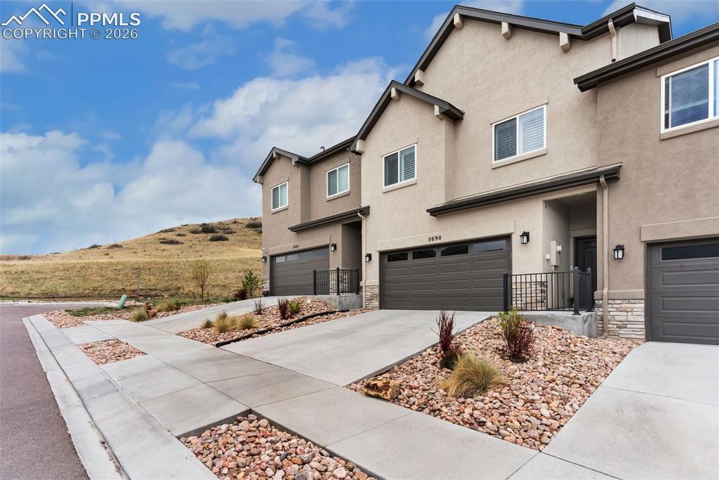 5690 Villa Lorenzo Drive, Colorado Springs, CO 80919 — photo 2