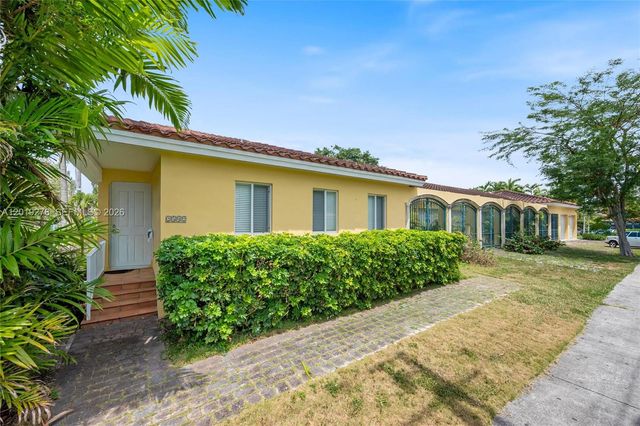 2542 SW 25th Ave, Miami, FL 33133