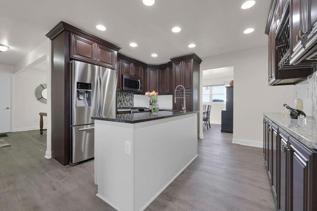 4300 Chekanoff DRIVE, Mount Pleasant, WI 53403