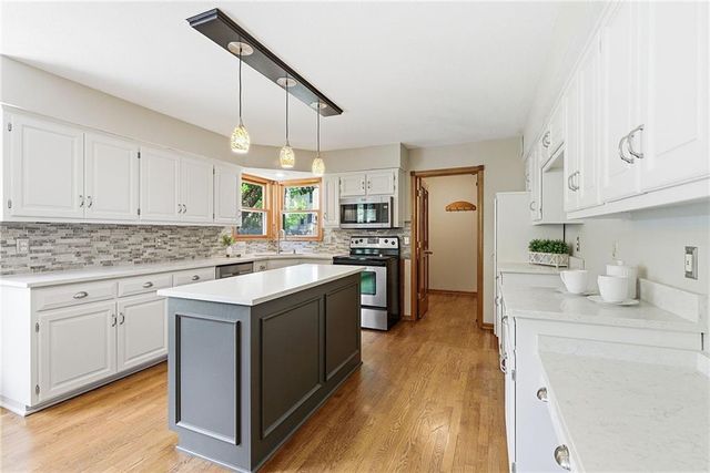 12026 S Hagan Street, Olathe, KS 66062