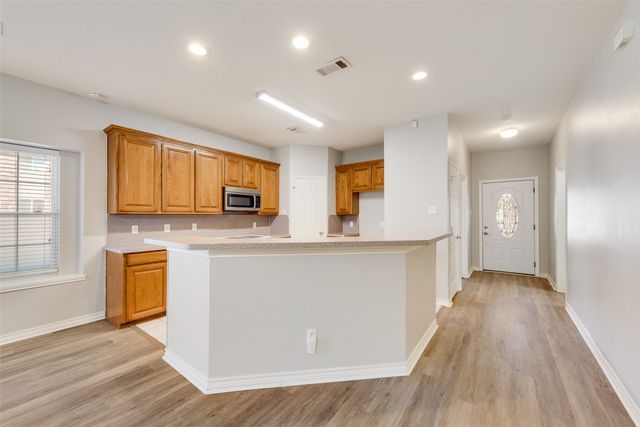 739 Harbour Town Drive, Lake Dallas, TX 75065
