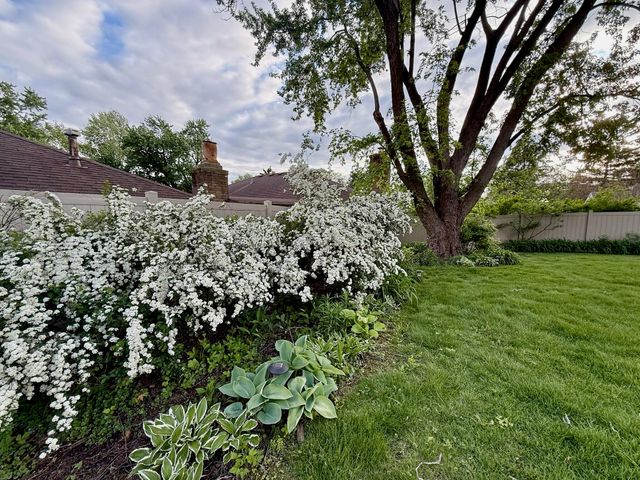 2205 Nondorf Street, Dyer, IN 46311