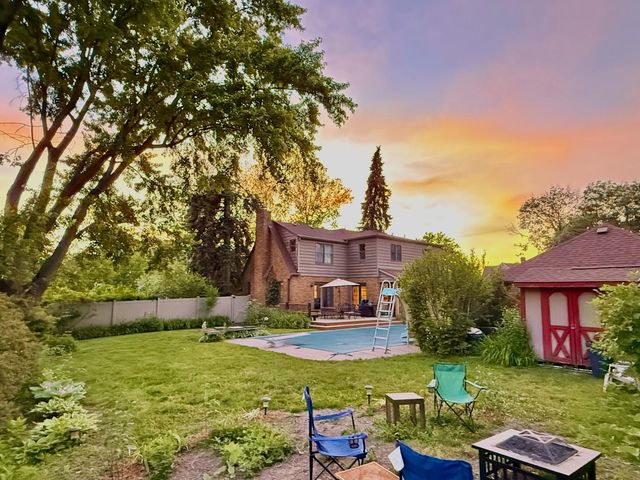 2205 Nondorf Street, Dyer, IN 46311
