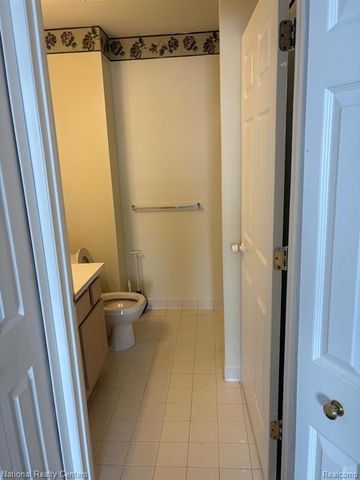 22129 Atlantic Pointe, Farmington Hills, MI 48336