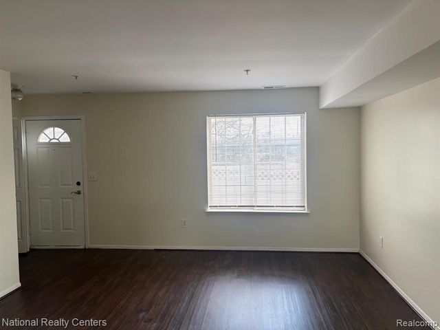 22129 Atlantic Pointe, Farmington Hills, MI 48336