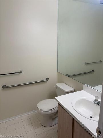 22129 Atlantic Pointe, Farmington Hills, MI 48336