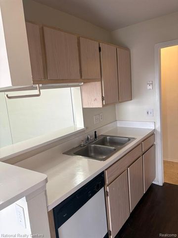 22129 Atlantic Pointe, Farmington Hills, MI 48336