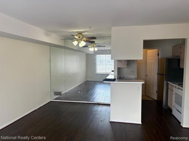 22129 Atlantic Pointe, Farmington Hills, MI 48336