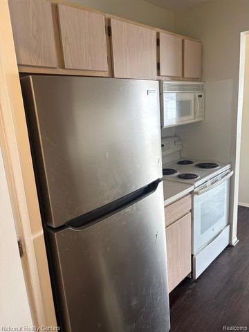 22129 Atlantic Pointe, Farmington Hills, MI 48336