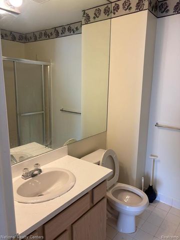 22129 Atlantic Pointe, Farmington Hills, MI 48336