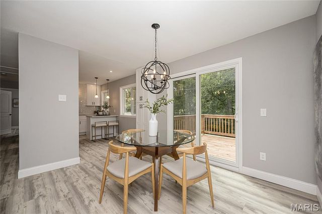 133 Embassy Lane, Kirkwood, MO 63122