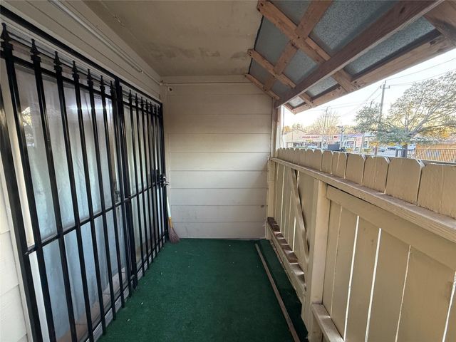 8100 Creekbend Drive 149, Houston, TX 77071