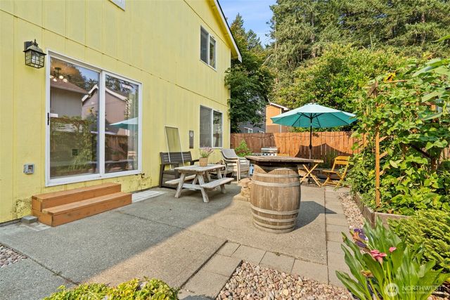 6104 Huntington Lane SE, Lacey, WA 98503