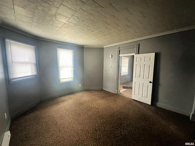 1702 E CARPENTER Street, Springfield, IL 62702