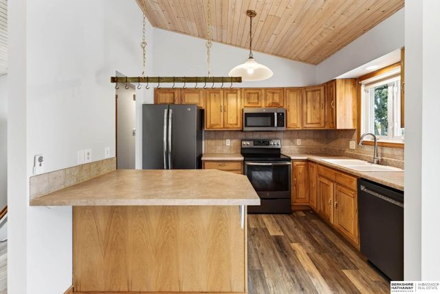 6523 S 137 Circle, Omaha, NE 68137
