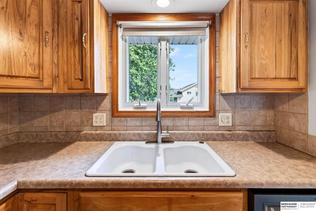 6523 S 137 Circle, Omaha, NE 68137