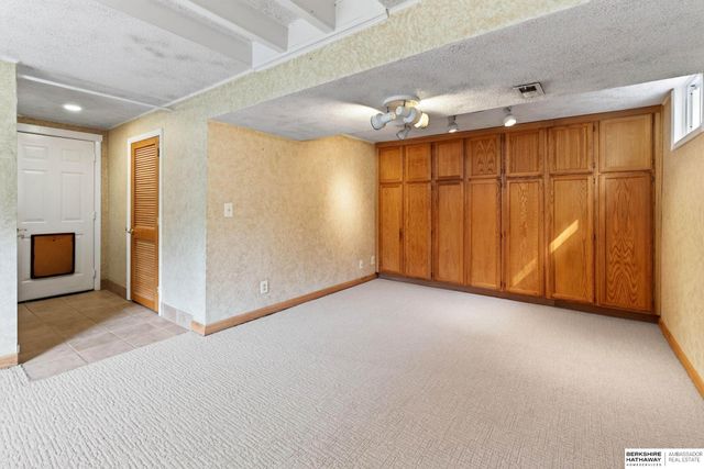 6523 S 137 Circle, Omaha, NE 68137