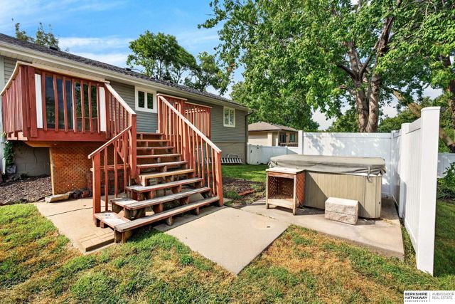 6523 S 137 Circle, Omaha, NE 68137
