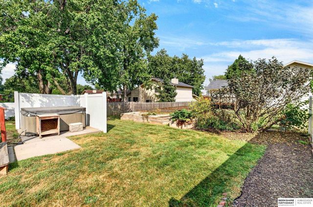 6523 S 137 Circle, Omaha, NE 68137